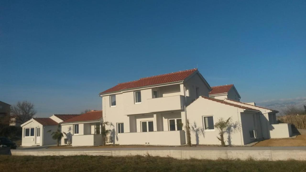 Apartments Noa Nin Zdrijac Εξωτερικό φωτογραφία