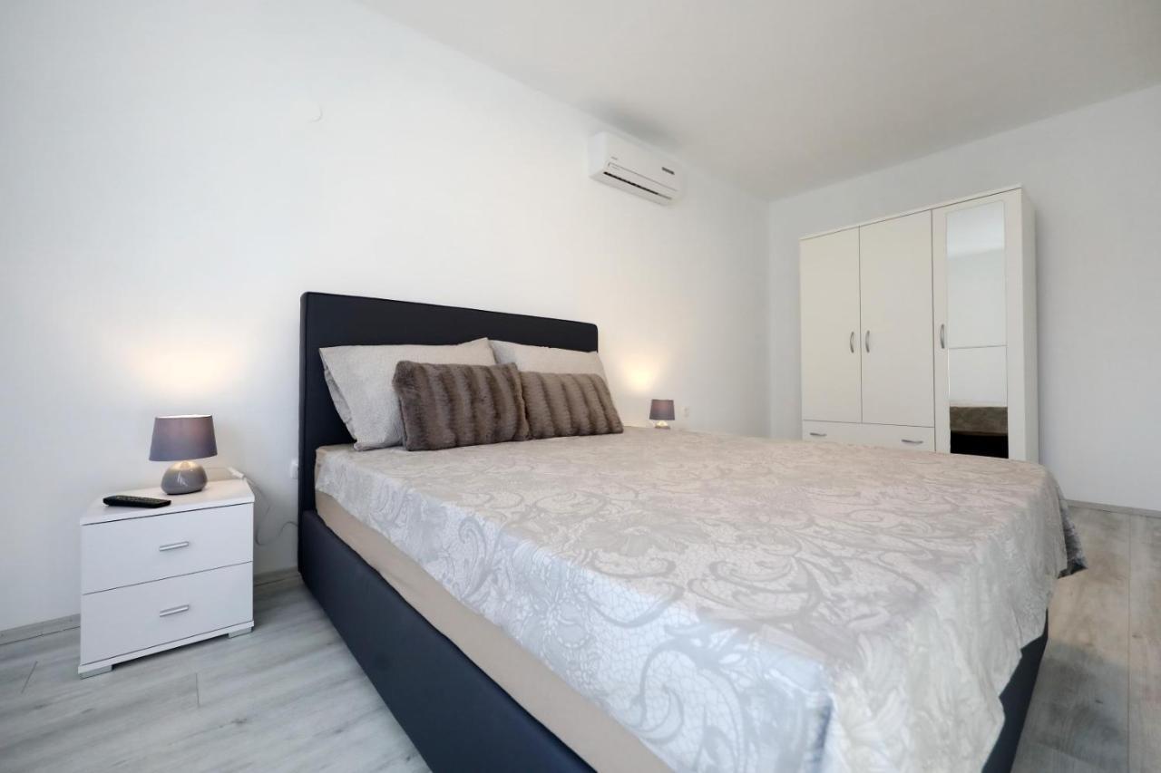 Apartments Noa Nin Zdrijac Εξωτερικό φωτογραφία