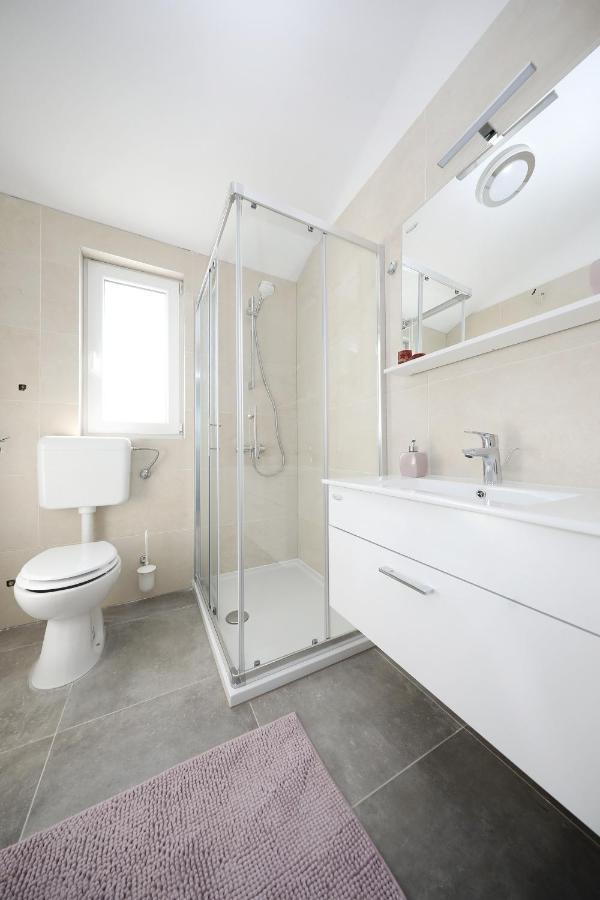 Apartments Noa Nin Zdrijac Εξωτερικό φωτογραφία